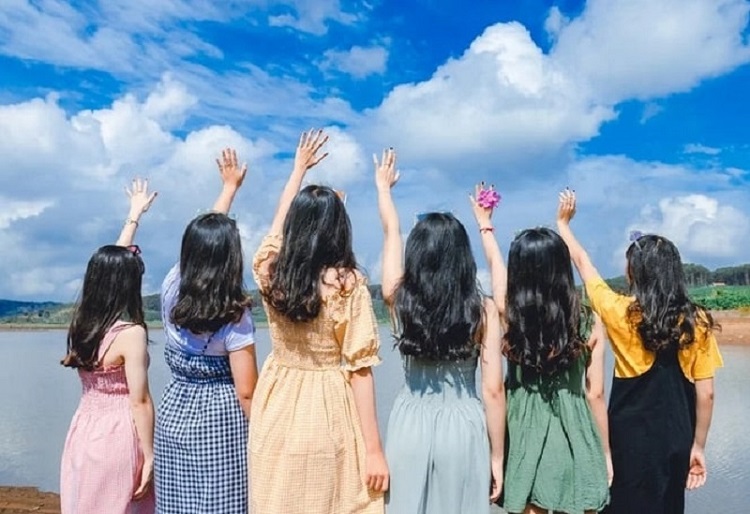 Mơ thấy bạn học cũ đánh số nào may mắn?